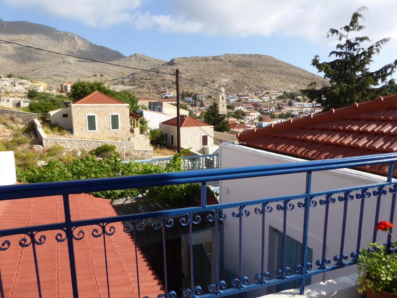 Villa Yorgos Chalki Town Eksteriør bilde
