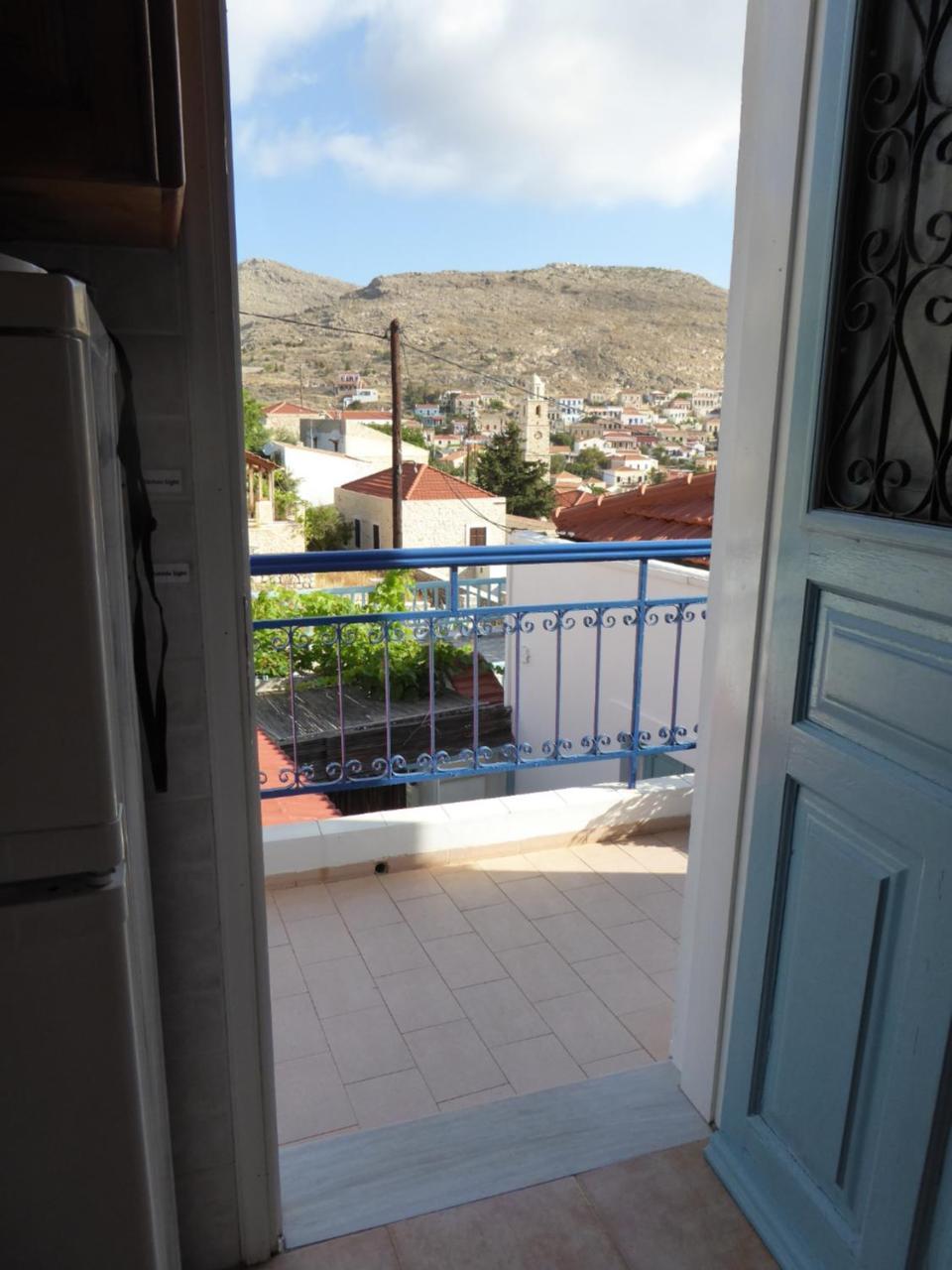 Villa Yorgos Chalki Town Eksteriør bilde