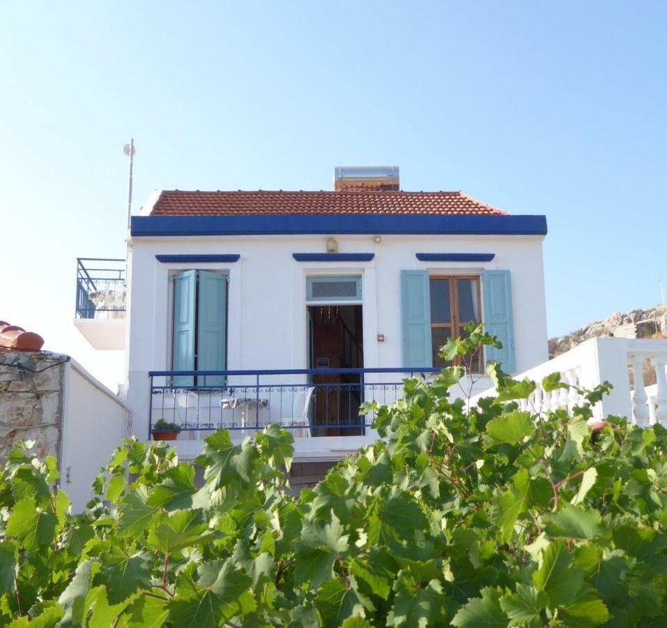Villa Yorgos Chalki Town Eksteriør bilde
